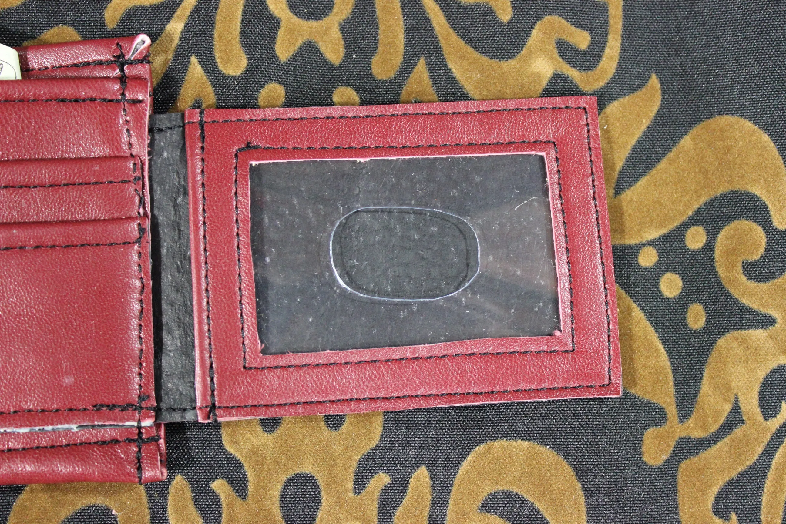 Classic Men's Wallet in Burgundy Leather