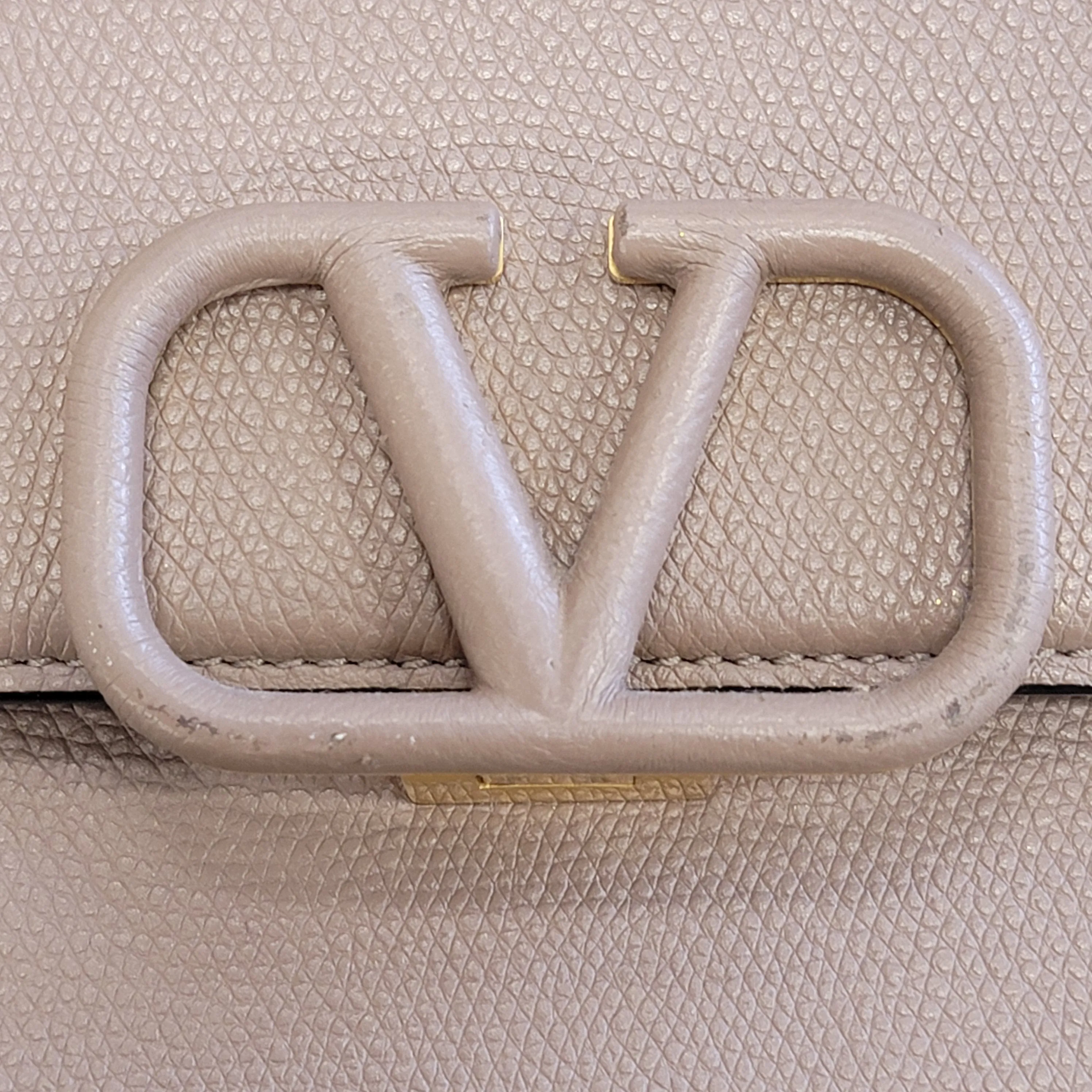 Handbag Luxury Designer By Valentino  Size: Small